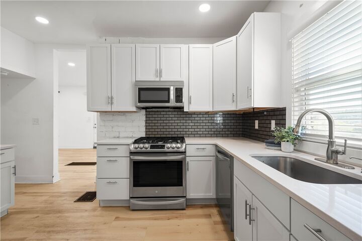 Property Photo:  285 Patterson Ave  PA 15017 