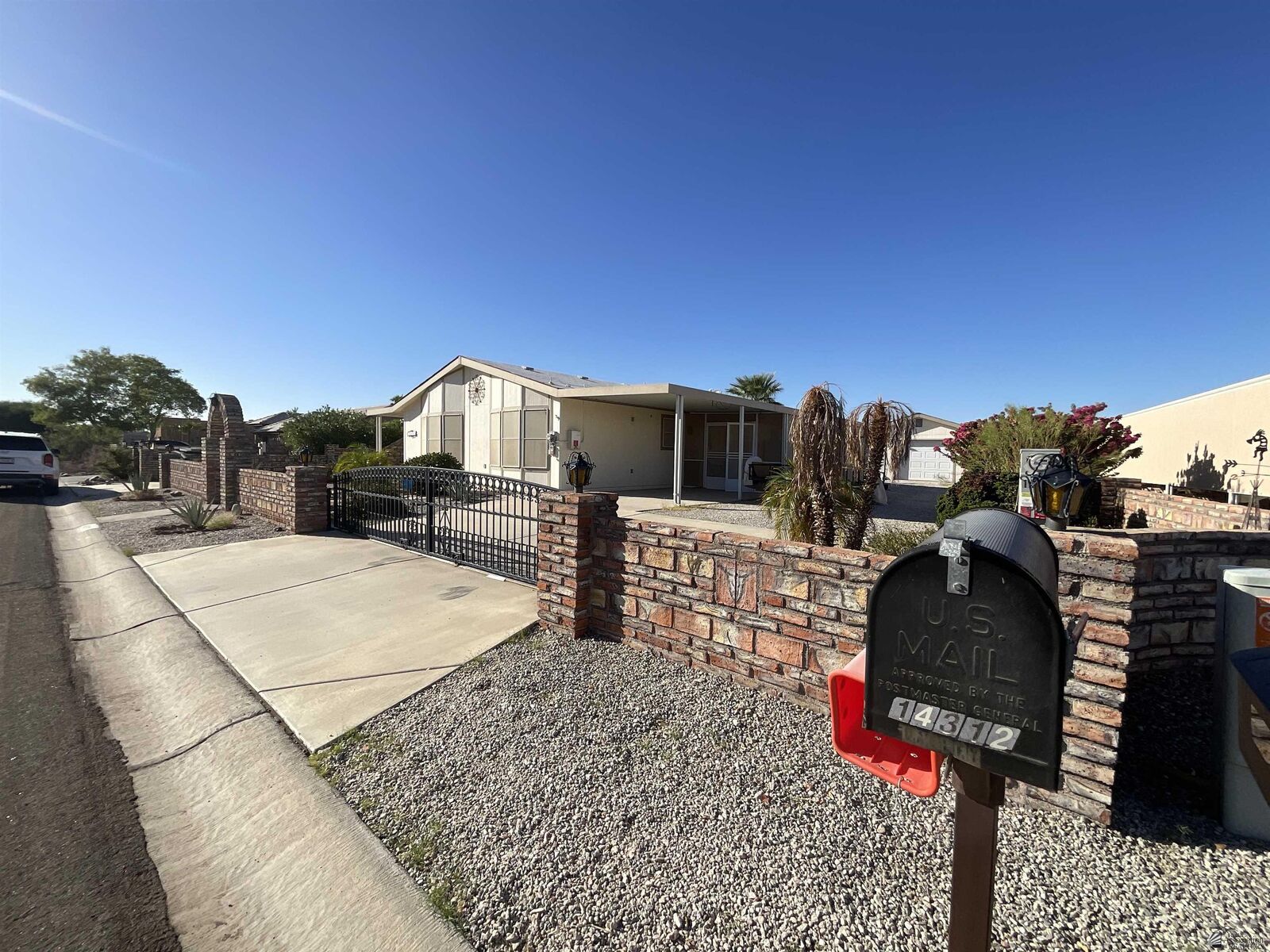 Property Photo: 14312 E 49 St AZ 85367