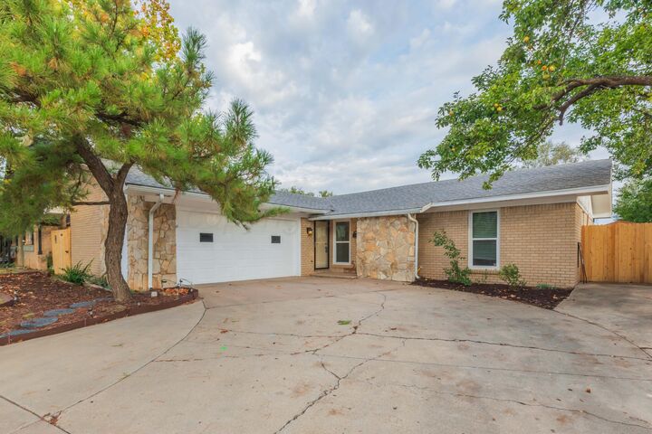 Property Photo:  5204 Loyce Avenue  TX 79109-4133