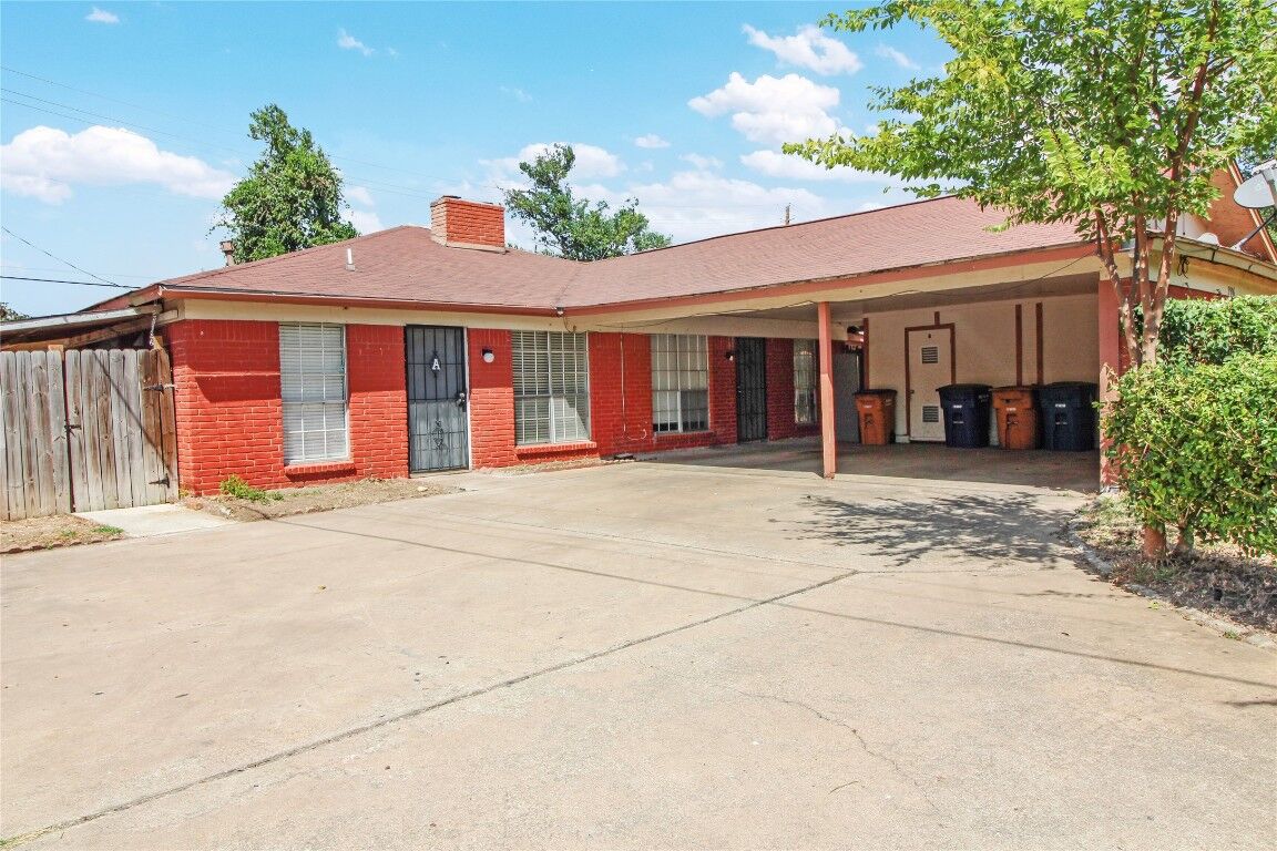 Property Photo: 9906 Randall Drive B TX 78753