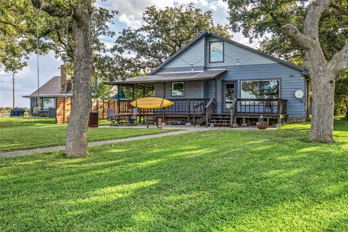 Property Photo:  1638 Breeze Way  TX 78672 