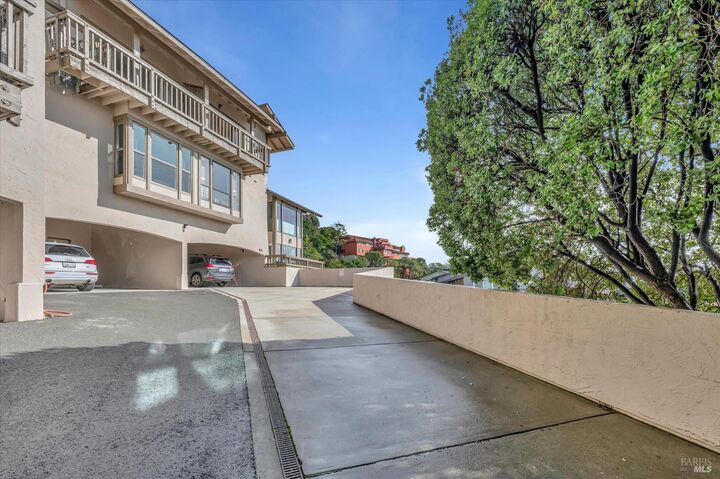 Property Photo:  60 Marinero Circle  CA 94920 