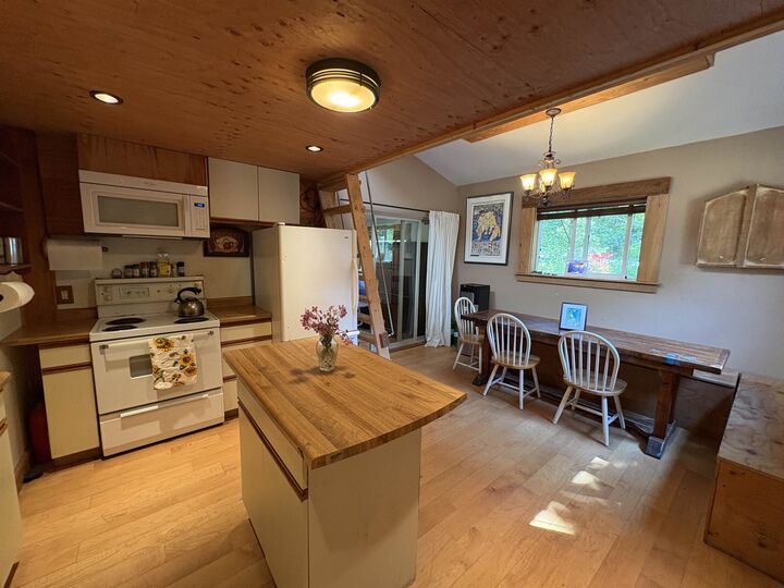 Property Photo: 660 Andy's Bay Road BC V0N 1V0