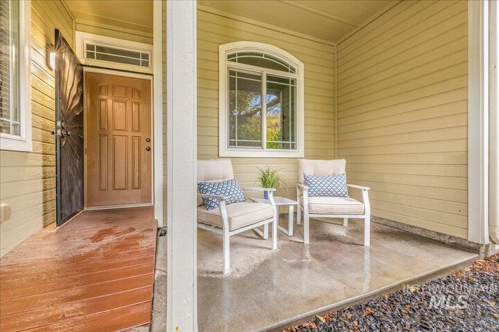 Property Photo: 9343 W Olivia St ID 83704