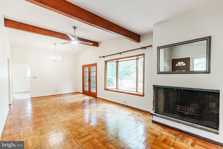 Property Photo: 548 Paddock Road PA 19002