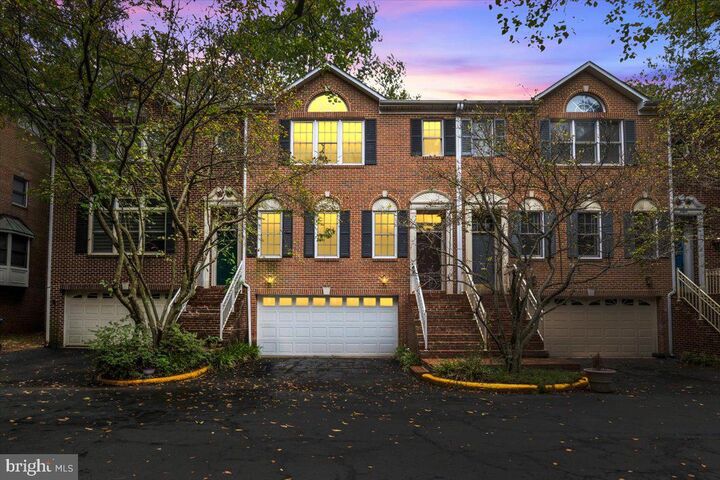 2904 Oakton Crest Place  Vienna VA 22181 photo