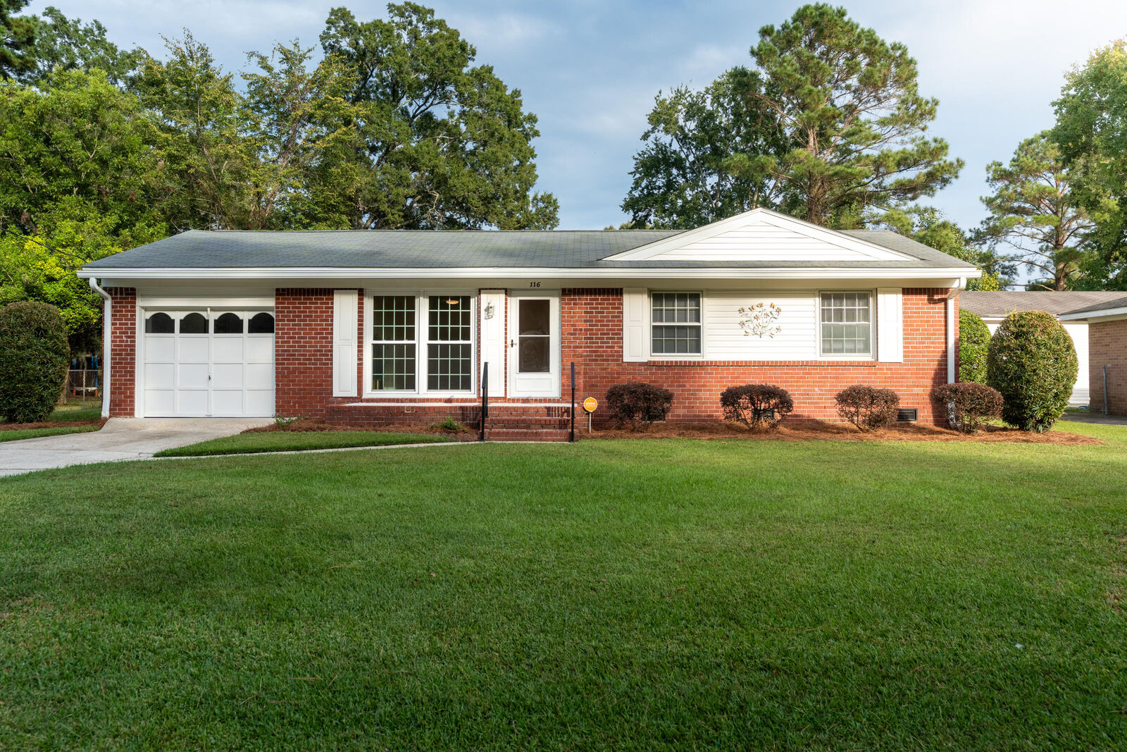 Property Photo: 116 Blossom Street SC 29445