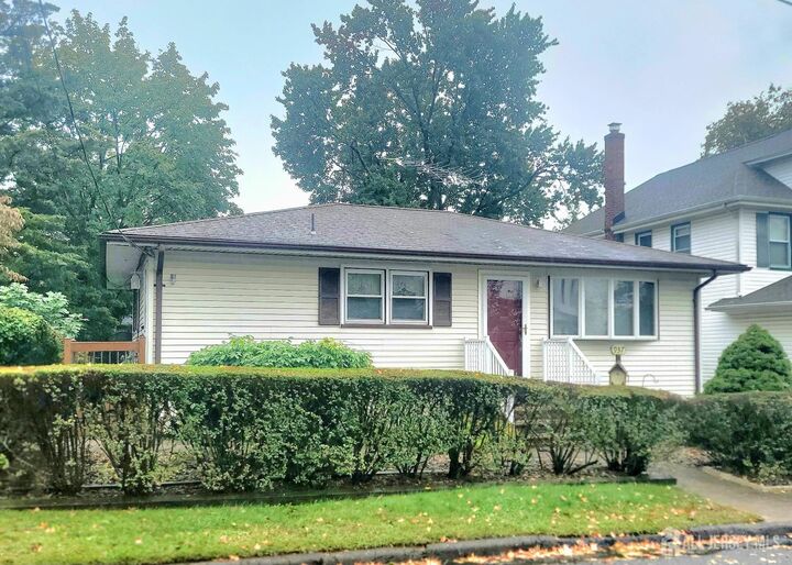 Property Photo: 937 N Concourse NJ 07735
