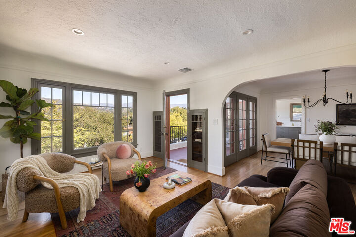 Property Photo: 1026 Oak Grove Dr CA 90041