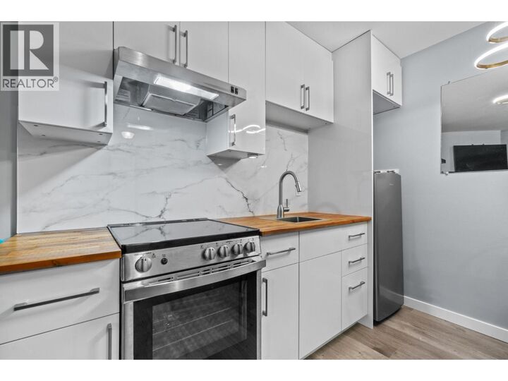 Property Photo: 20 Kettle View Road 201 BC V1P 1T4