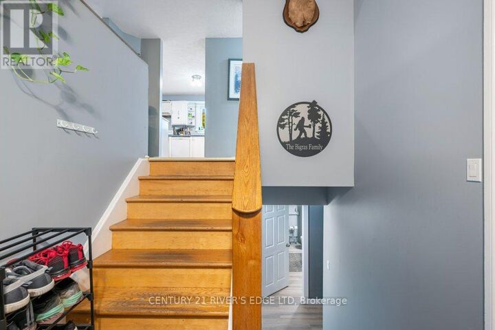 Property Photo: 445 Railway Avenue ON K0E 1T0