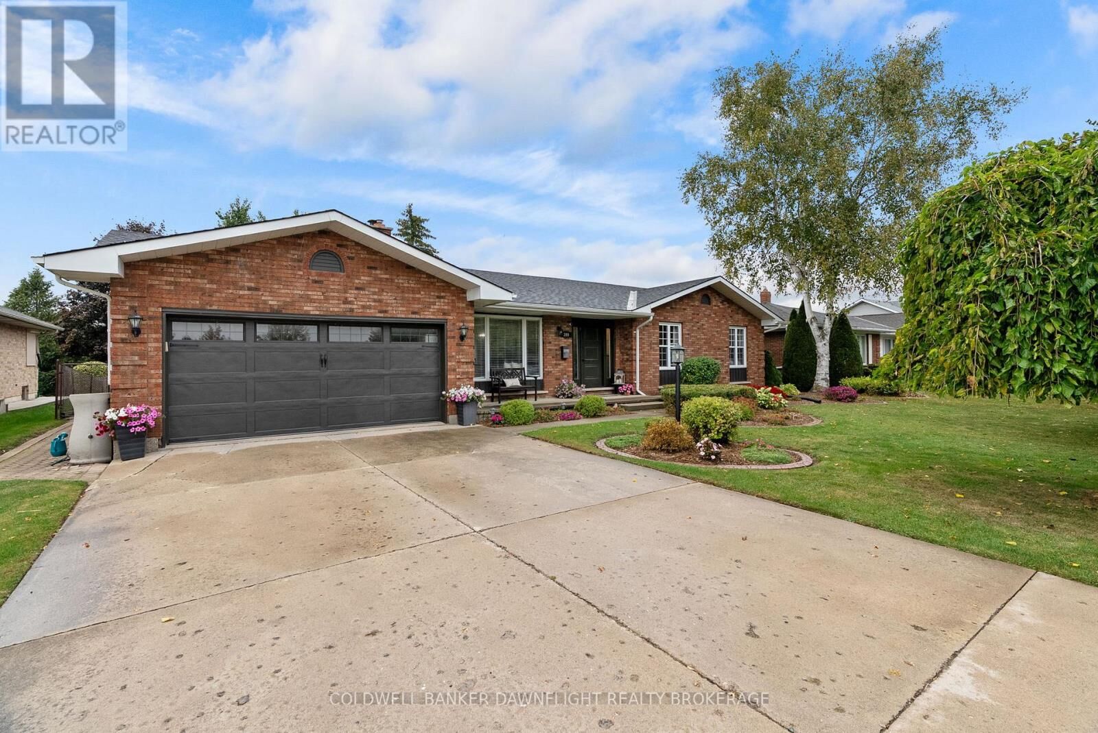 Property Photo: 399 Pryde Boulevard ON N0M 1S1
