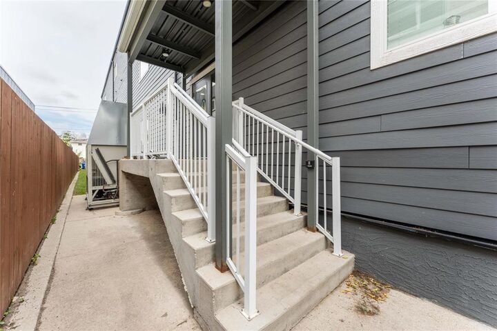 Property Photo: 293 Edison Avenue MB R2G 0L5