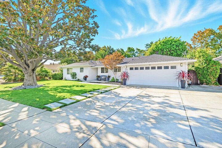 Property Photo: 4715 Eggers Dr CA 94536