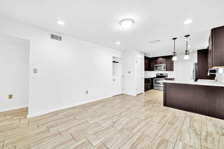Property Photo: 605 Sea Oats Drive FL 32541