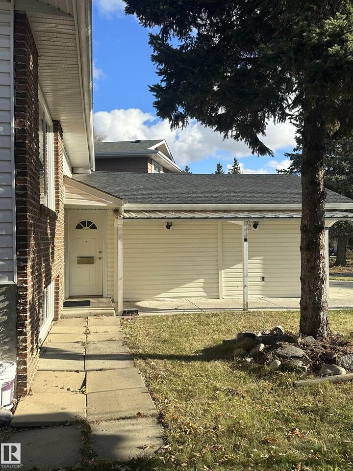 Property Photo:  8524 174 St. Street NW  AB T5T 2B9 