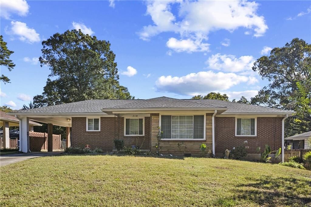 Property Photo: 2118 Glendale Drive GA 30032