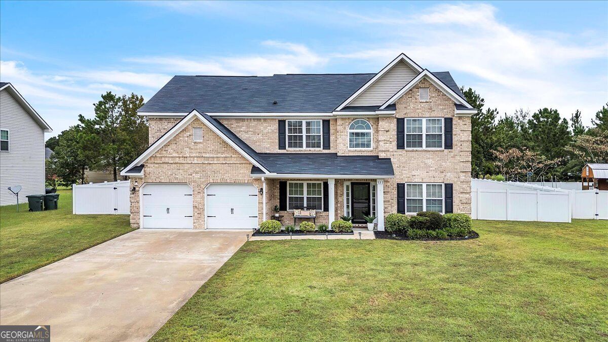 Property Photo:  737 English Oak Drive  GA 31313