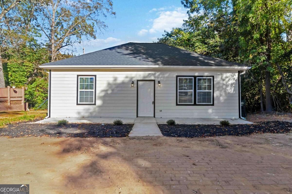 Property Photo: 908 Emory Street GA 30054