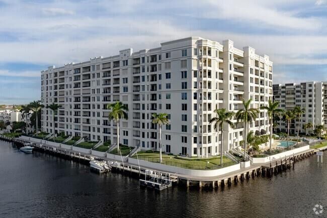 Property Photo: 2880 NE 14th Street Cswy 610 FL 33062