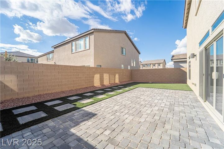 Property Photo: 7421 Crown Landing Street NV 89113