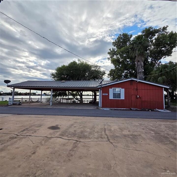 8442 Lago Vista Drive  Edcouch TX 78538 photo