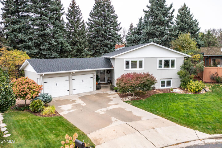 1038 Highland Place  Bismarck ND 58501 photo