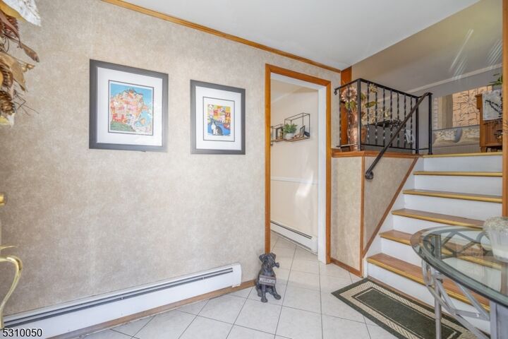 Property Photo:  3 Quail Ct  NJ 07422