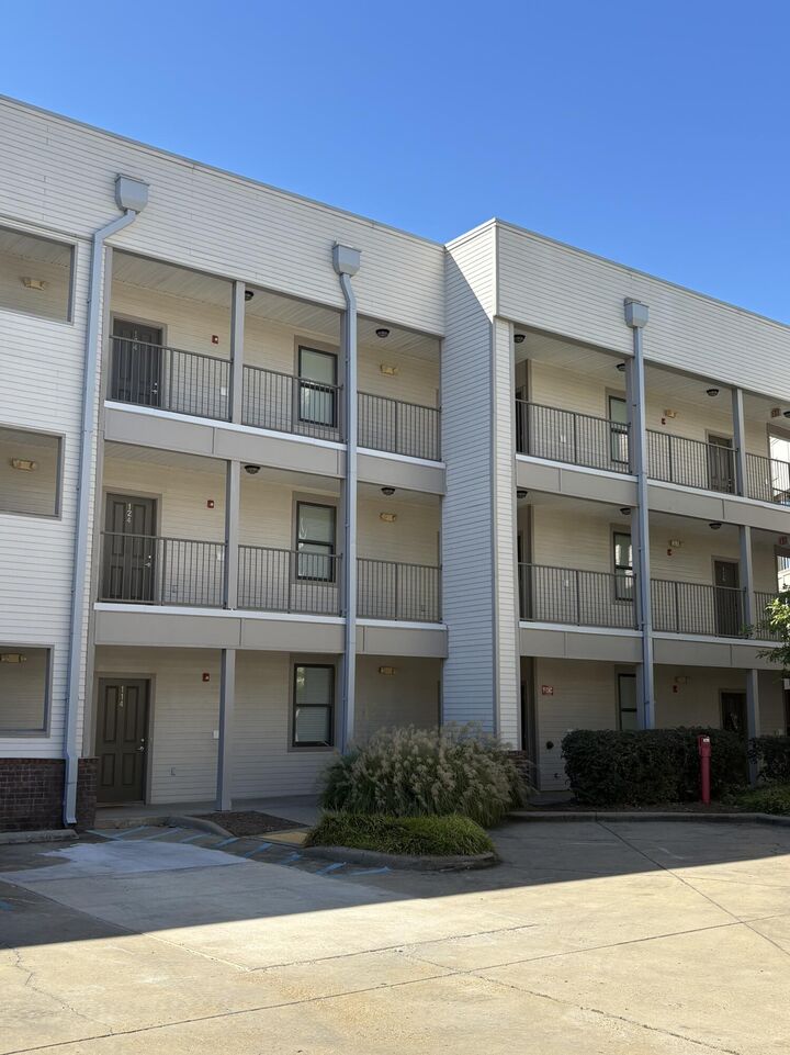 Property Photo: 290 Russell St MS 39759