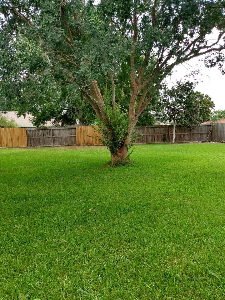 Property Photo: 10427 Sagebluff Drive TX 77089