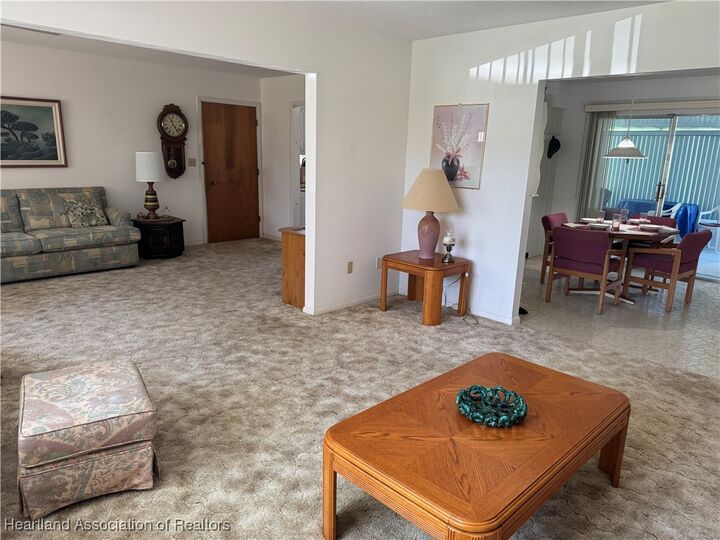 Property Photo: 956 Peachtree Drive FL 33852