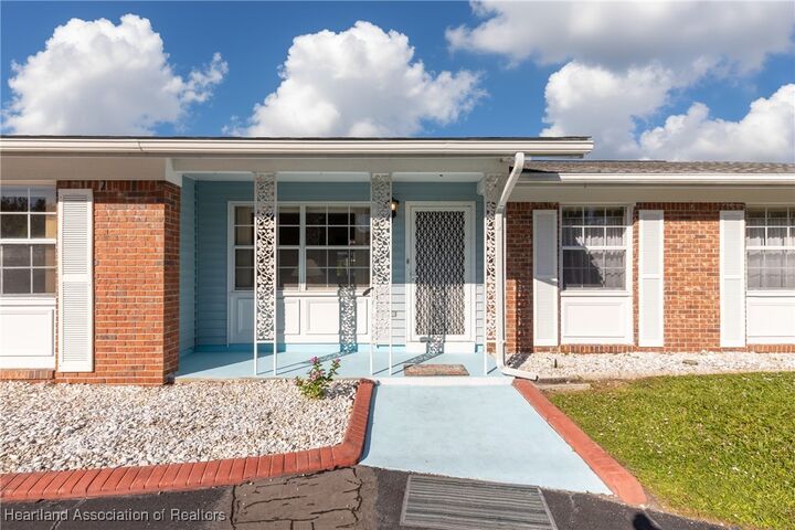 Property Photo:  956 Peachtree Drive  FL 33852 