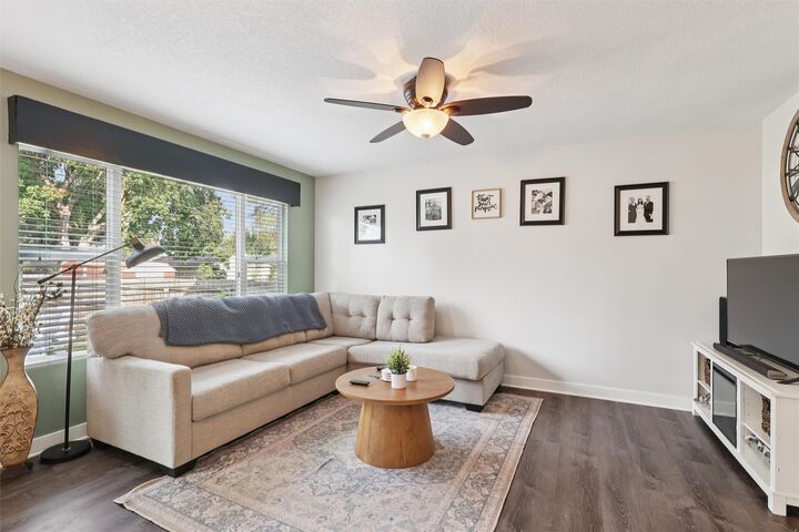 Property Photo:  7117 Maryland Drive  IA 50322