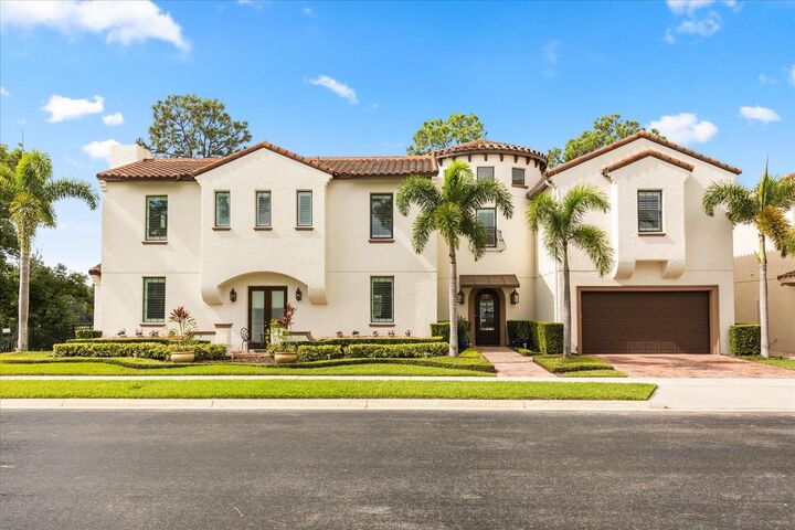 Property Photo:  812 Stephens Pass Cove  FL 32746 