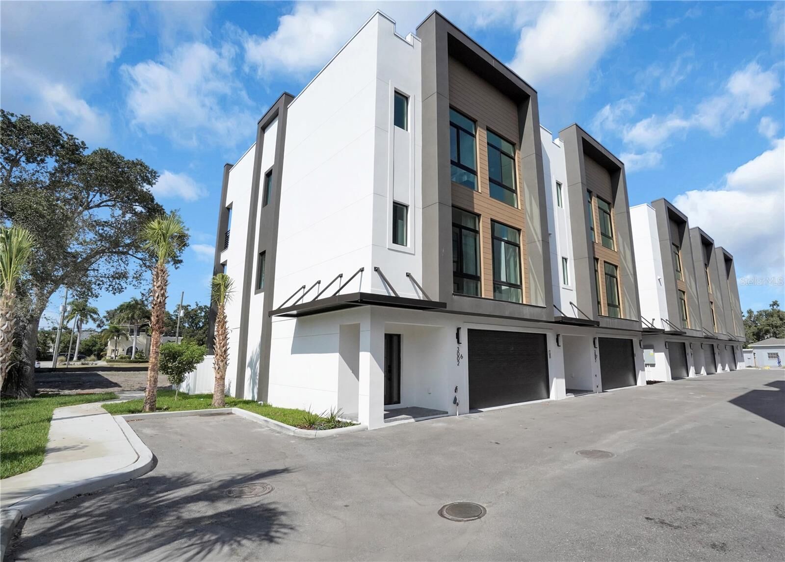 Property Photo:  3002 W Platt 6  FL 33609 