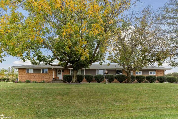 Property Photo:  3519 W Mount Pleasant Street  IA 52655