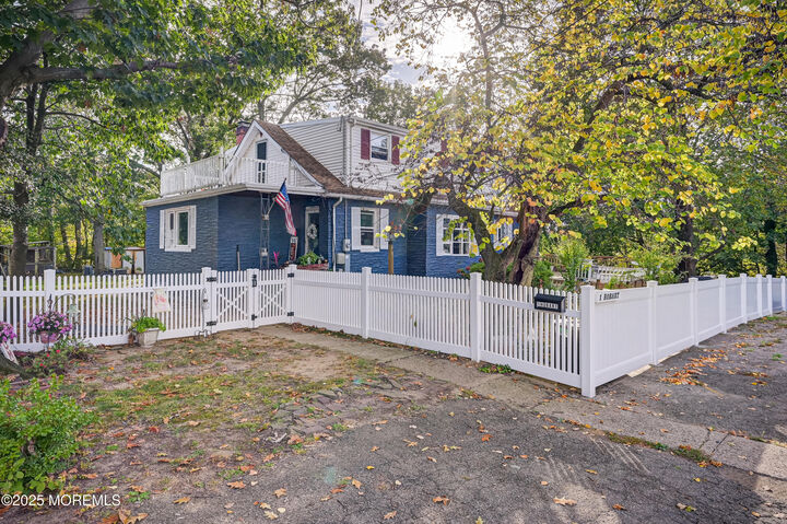 1 Hobart Street  Keyport NJ 07735 photo