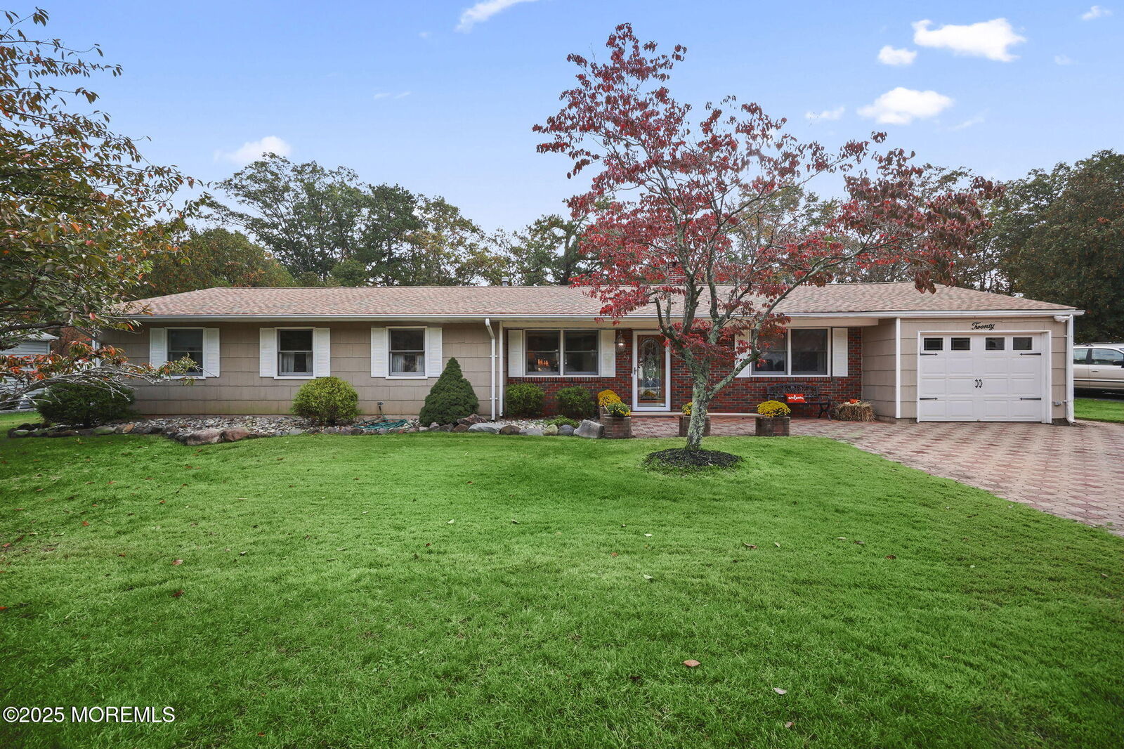 Property Photo:  20 W Francis Avenue  NJ 07751 