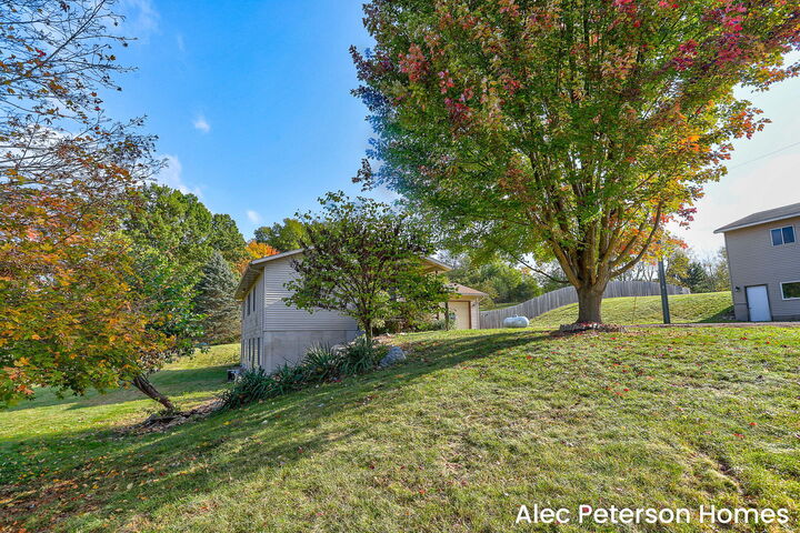 Property Photo:  1301 E Mill Street  MI 49058 