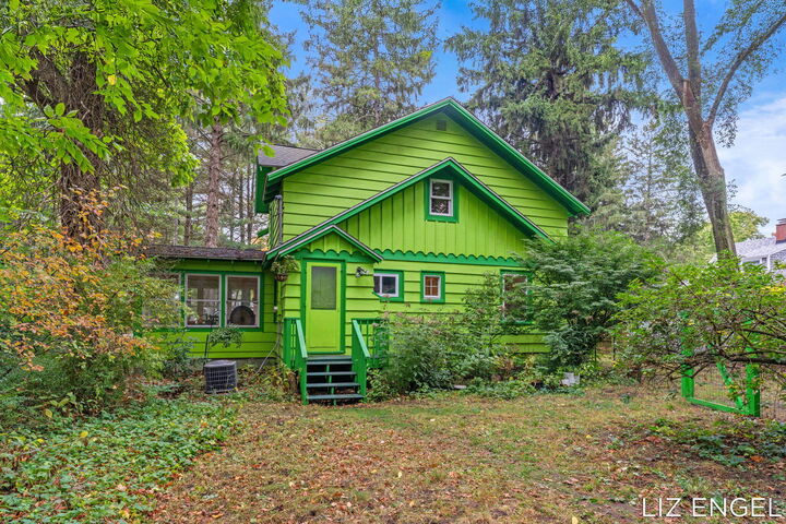 Property Photo: 3083 May Avenue MI 49406