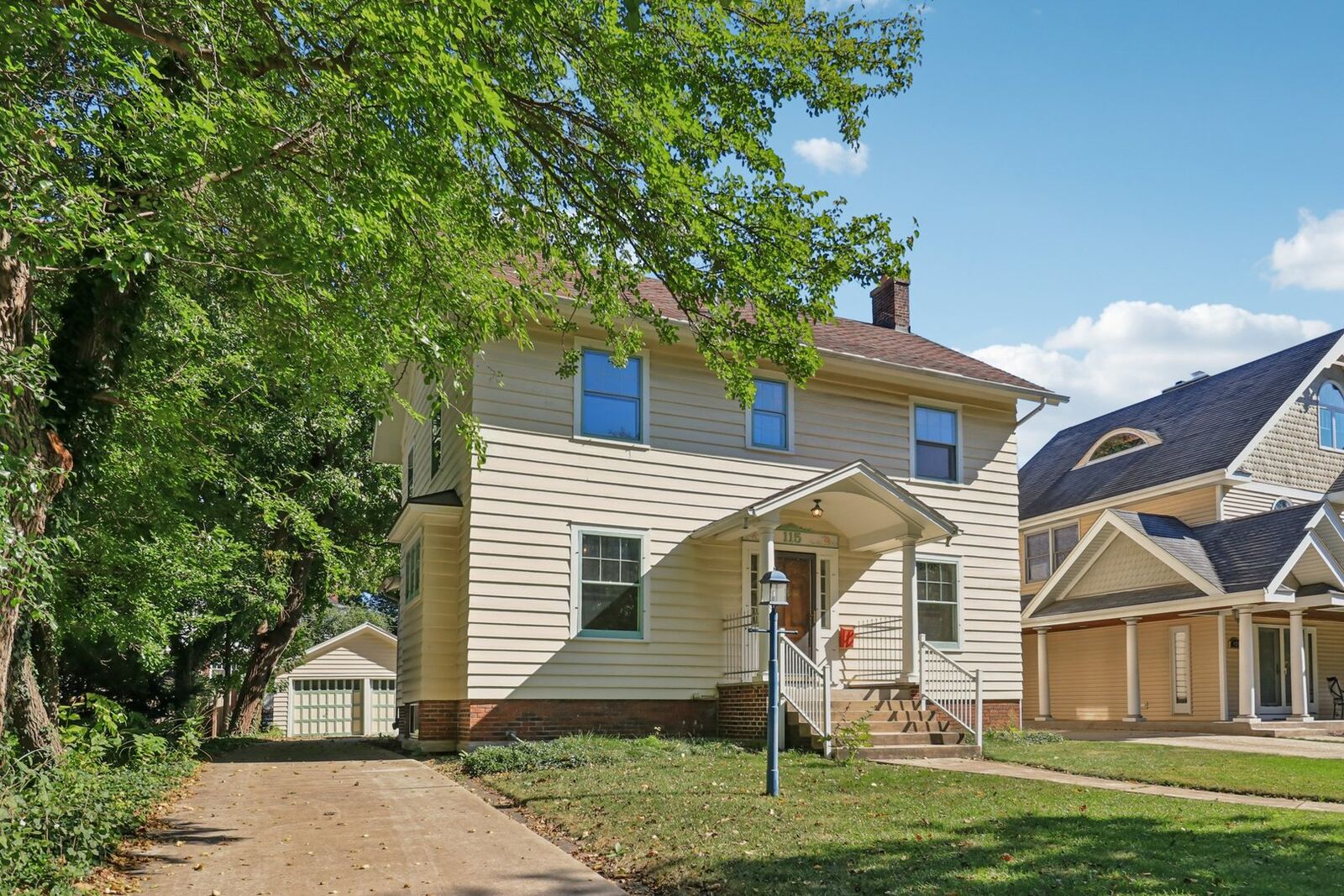 Property Photo:  115 S Spring Avenue  IL 60525 