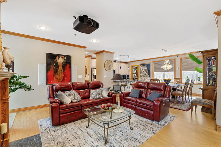 Property Photo: 16 N May Street 543 IL 60607