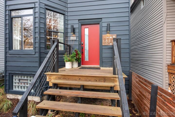 Property Photo: 3826 N Whipple Street IL 60618