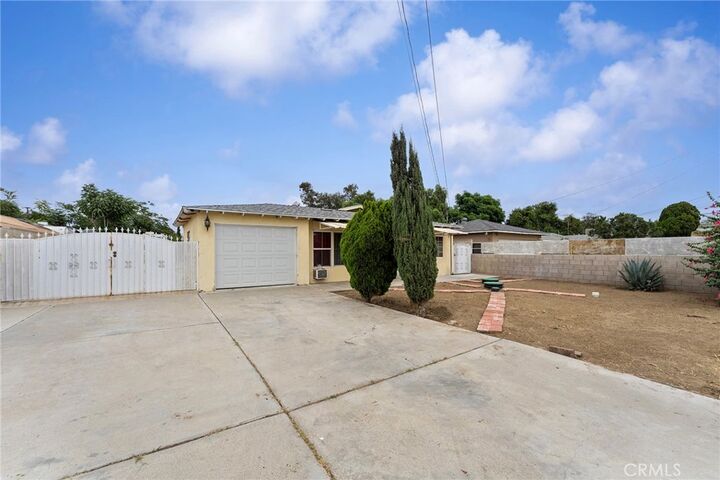 Property Photo:  16448 Washington Drive  CA 92335 