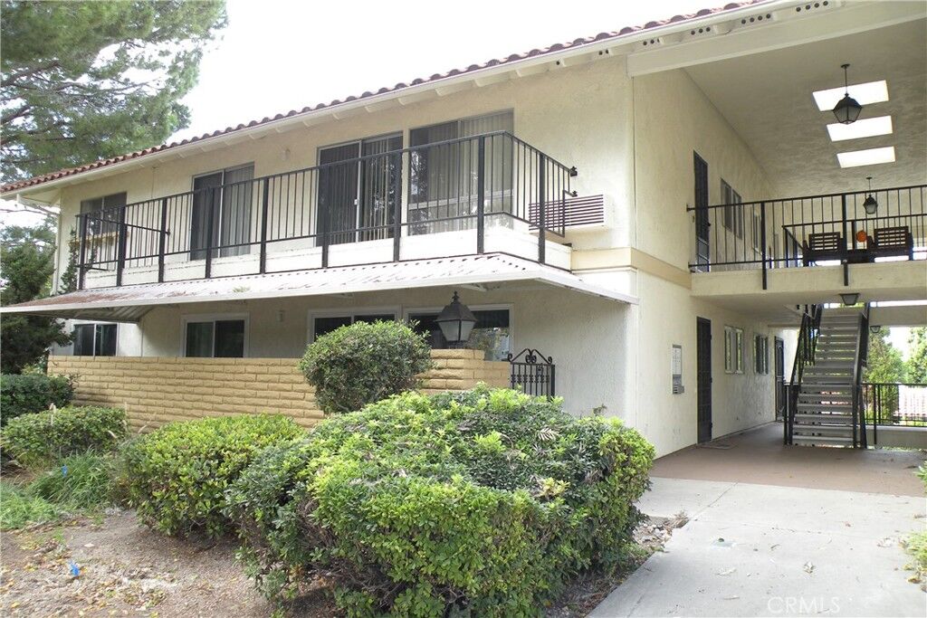 Property Photo: 2118 Via Puerta #D CA 92637