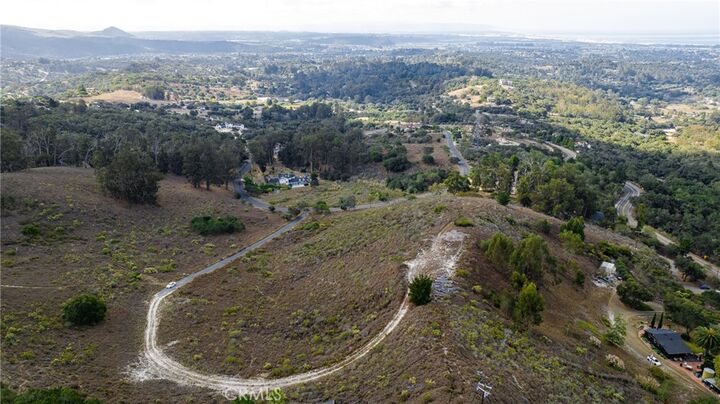 Property Photo: 1190 Montecito Ridge Drive CA 93420