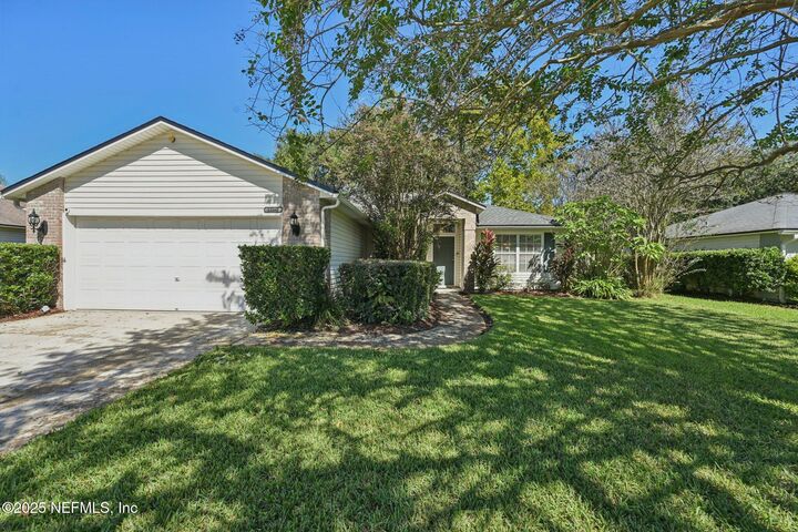 Property Photo: 12369 Shore Acres Drive FL 32225