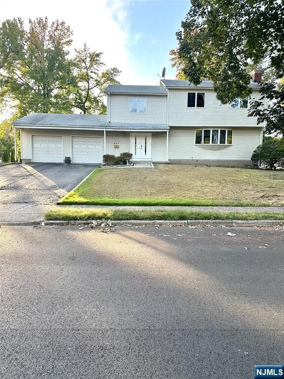 Property Photo: 517 Fordham Place NJ 07652