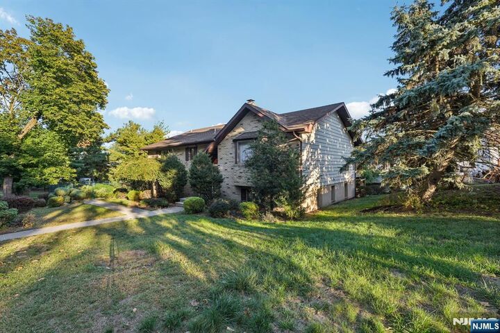 Property Photo: 8 Cambridge Road NJ 07512