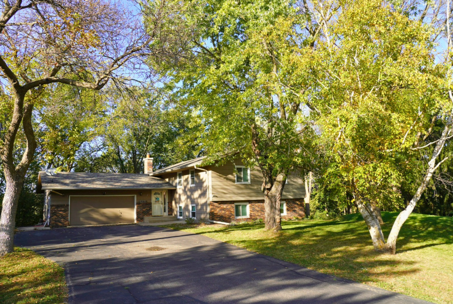 Property Photo: 16056 Creekwood Road MN 55372